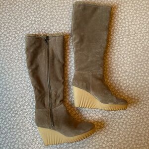 Diane Von Furstenberg Tan/Brown Suede-Lined Fur Wedge Boots (7)